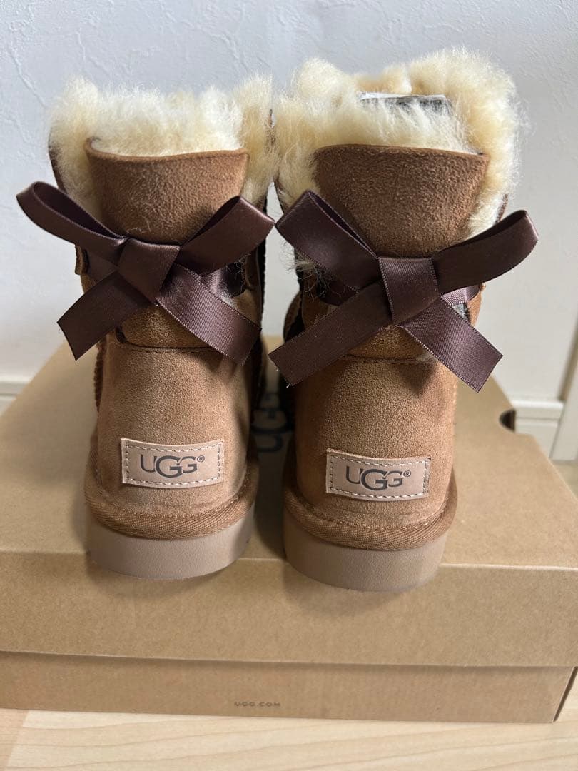 UGG ベイリーボウ2 ブラウン ムートンブーツ リボン付き