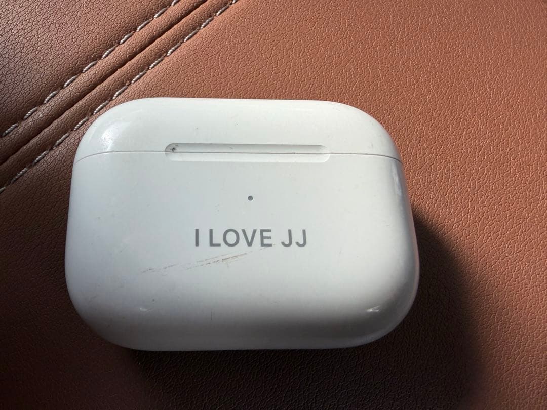 AirPods pro2本体 ホワイト 充電ケース付き