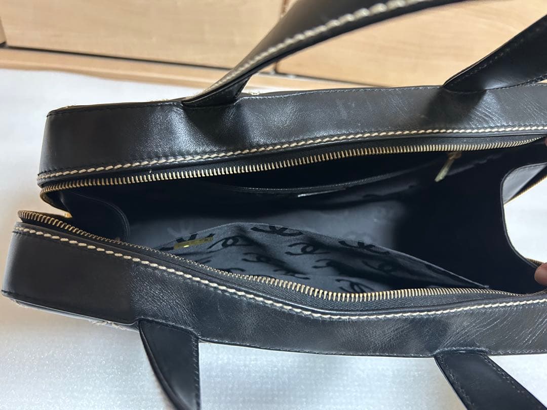 美品　シャネル　CHANEL ハンドバッグ　白ステッチ