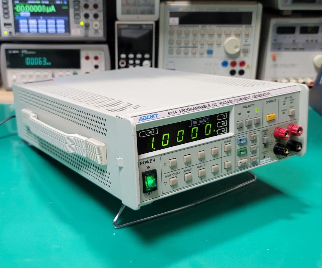 ADVANTEST プログラマブル 直流電圧/電流発生器