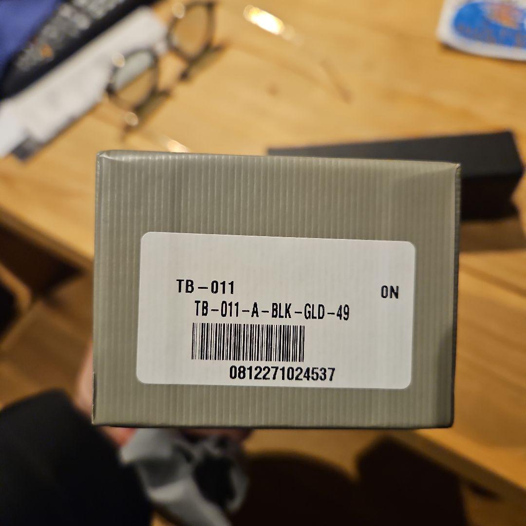 トムブラウン　TB-001　49Size