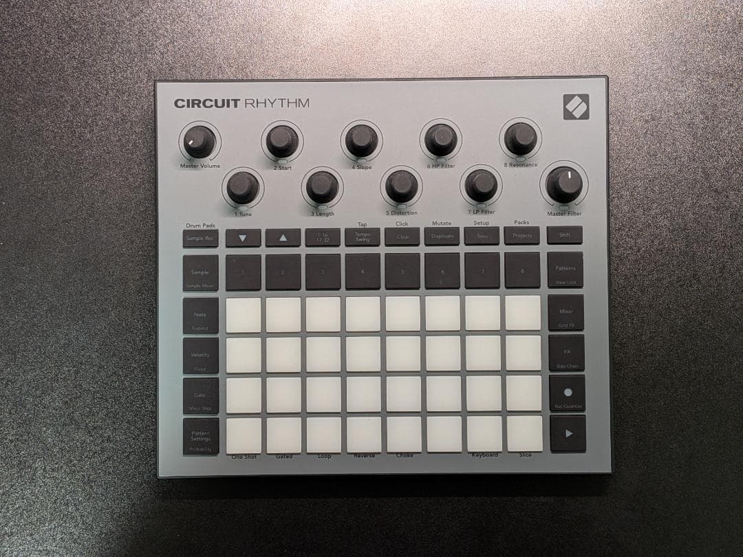 Novation Circuit Rhythm（サーキットリズム）