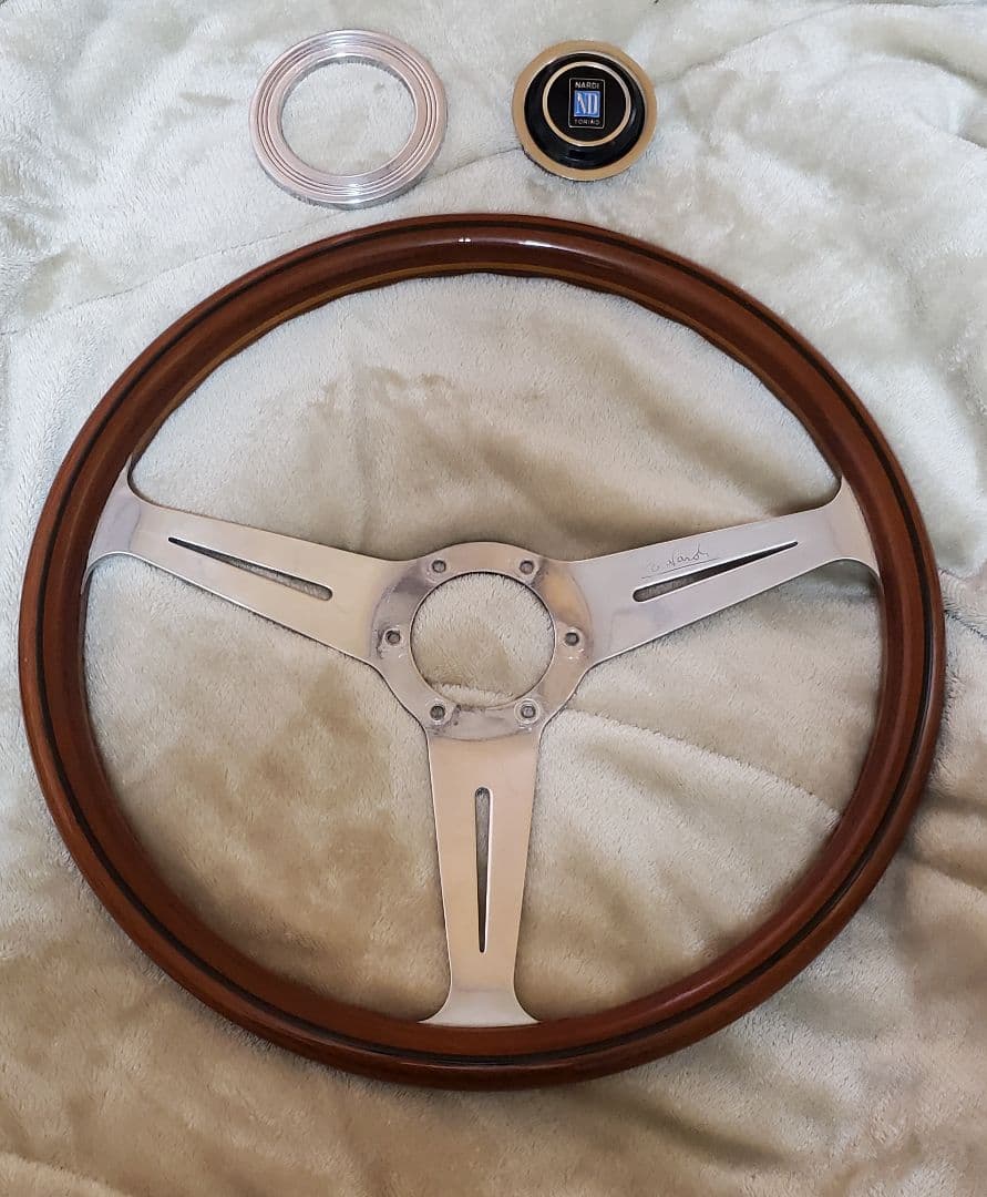 ナルディ　ステアリング　当時物　直径約36センチ