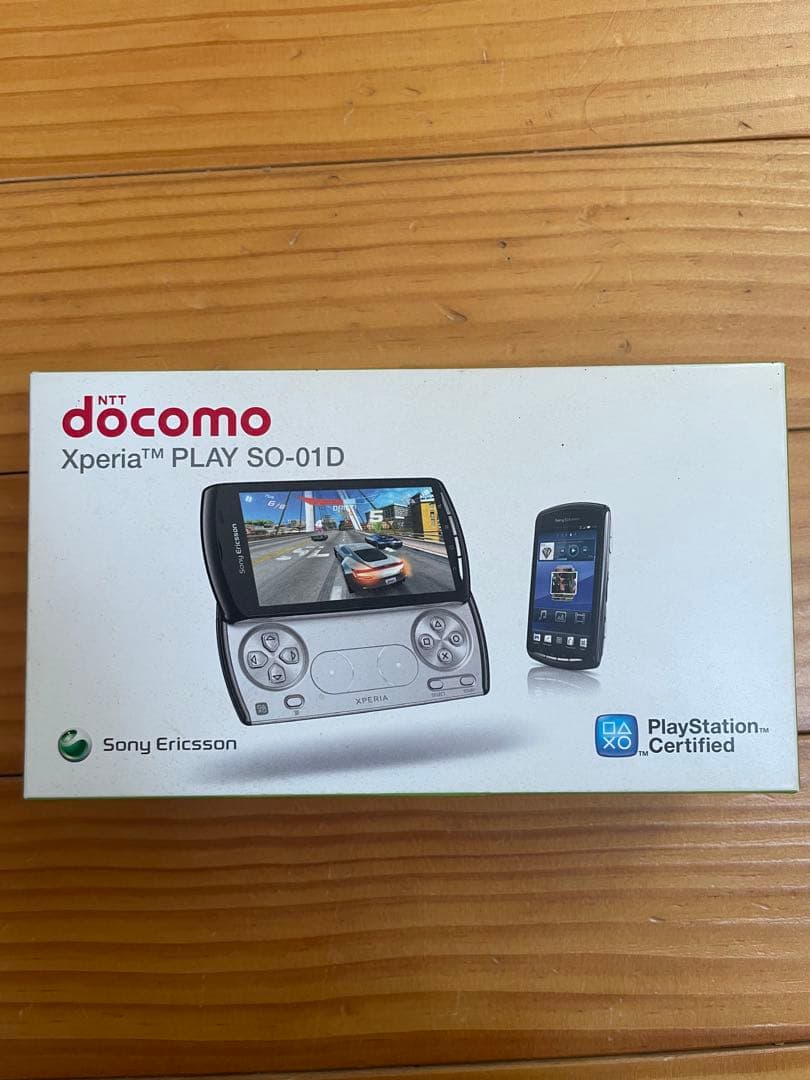 未使用 SonyEricsson Xperia PLAY SO-01D 本体