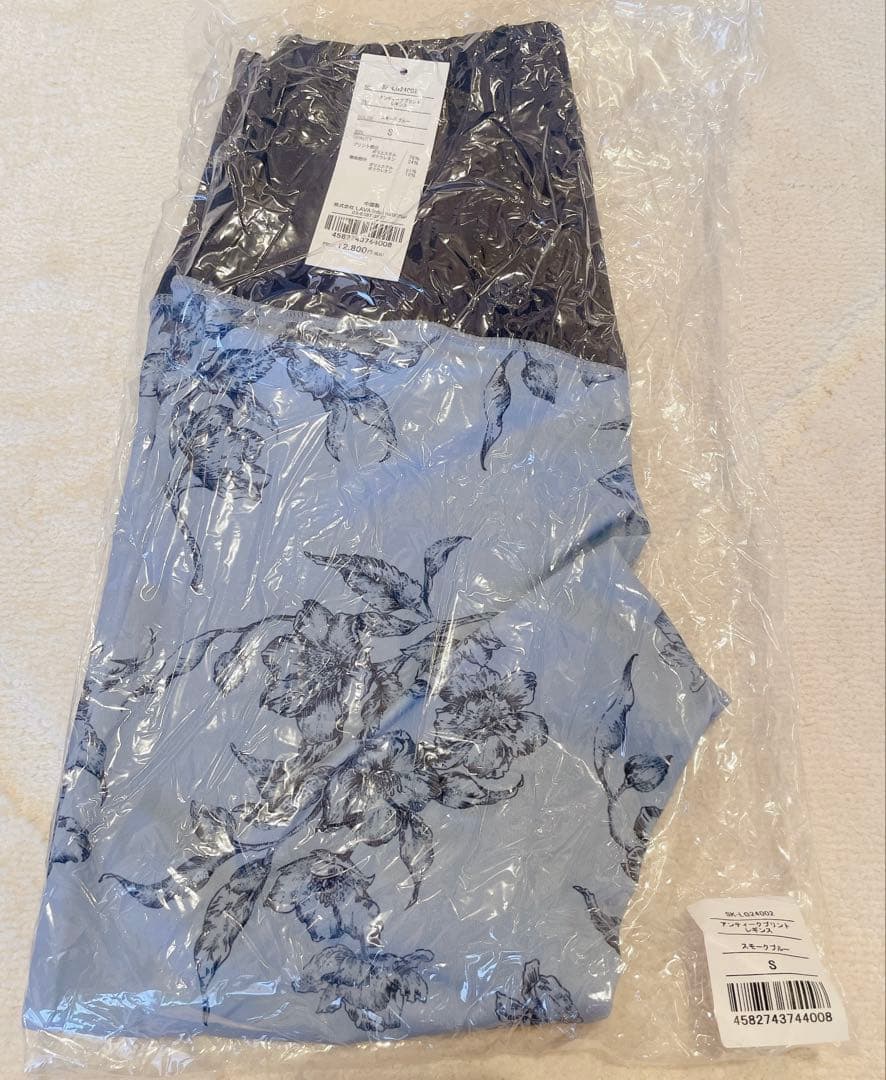 【新品】SUKALA アンティークプリントレギンス　スモークブルー