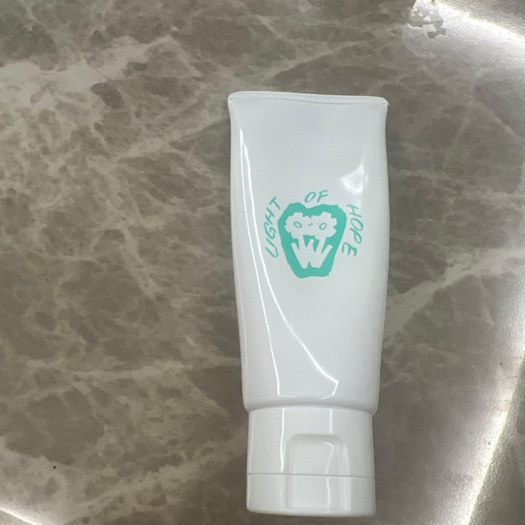 アズジェル　保湿ジェルとセラム