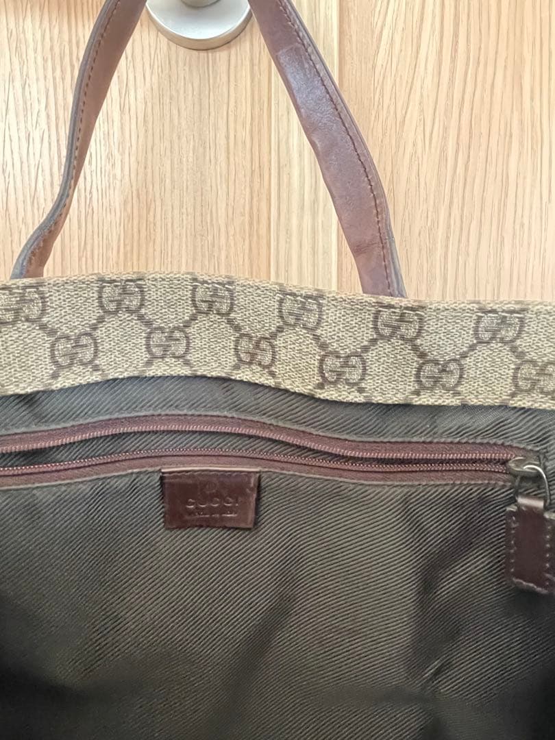 Gucci モノグラムトートバッグ　保存袋付き