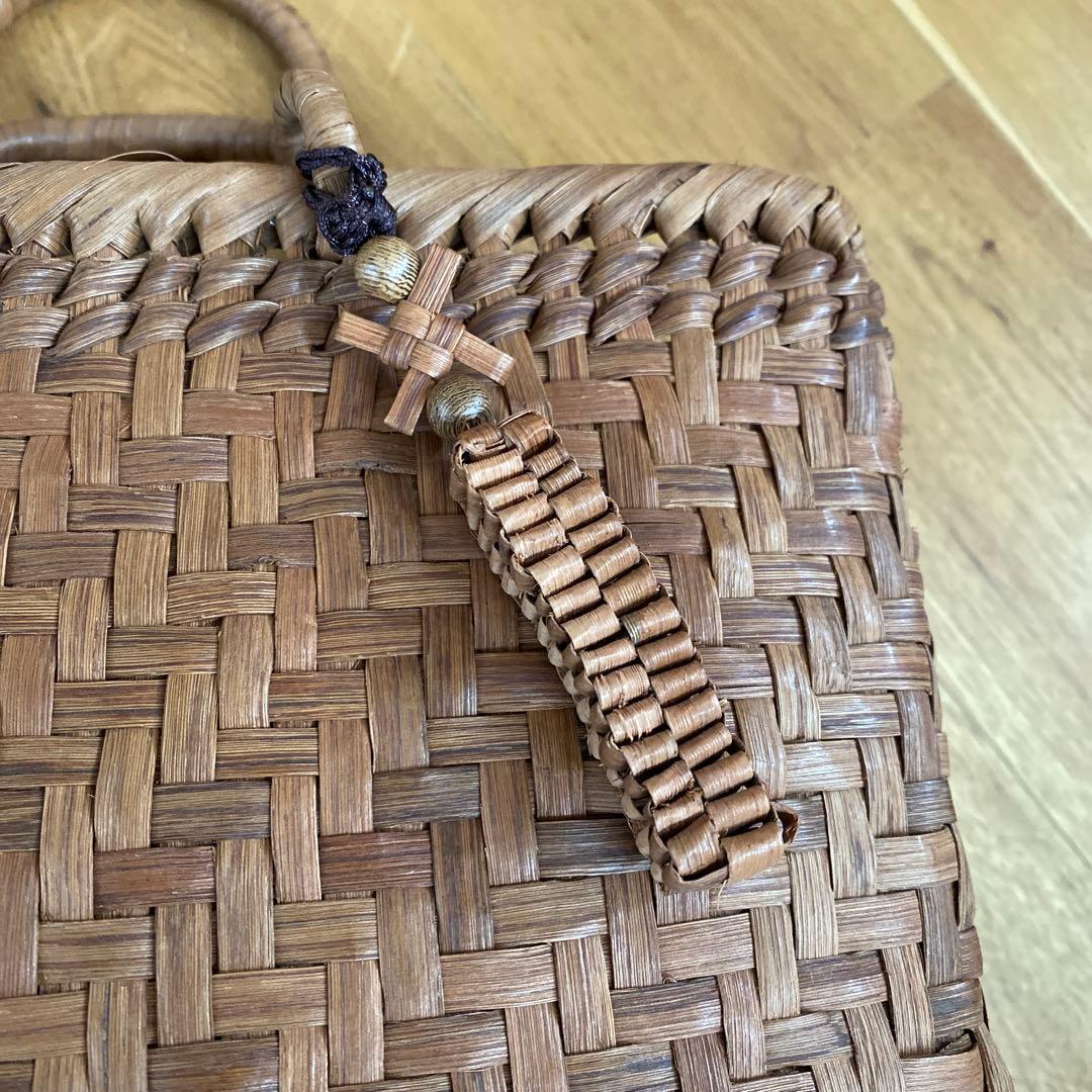 長野産　職人手編み綱代あみ　山ぶどうバック　らリングた取手