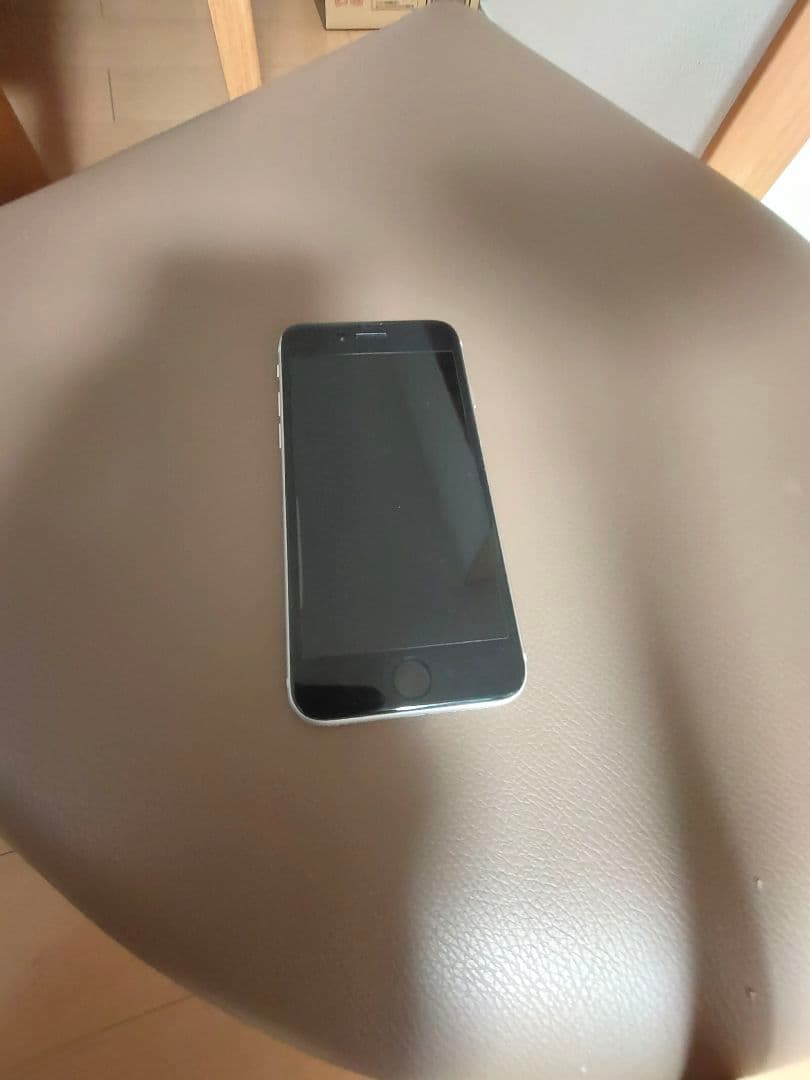 Apple iPhone SE3 128GB シルバー