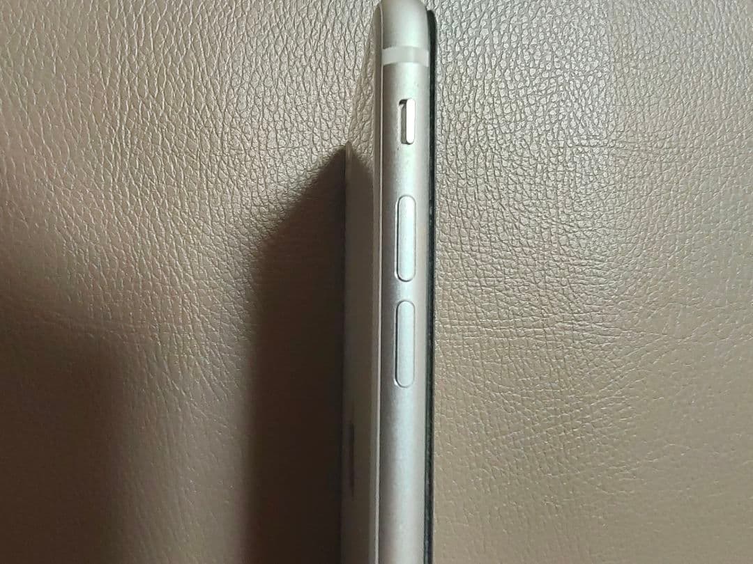 Apple iPhone SE3 128GB シルバー