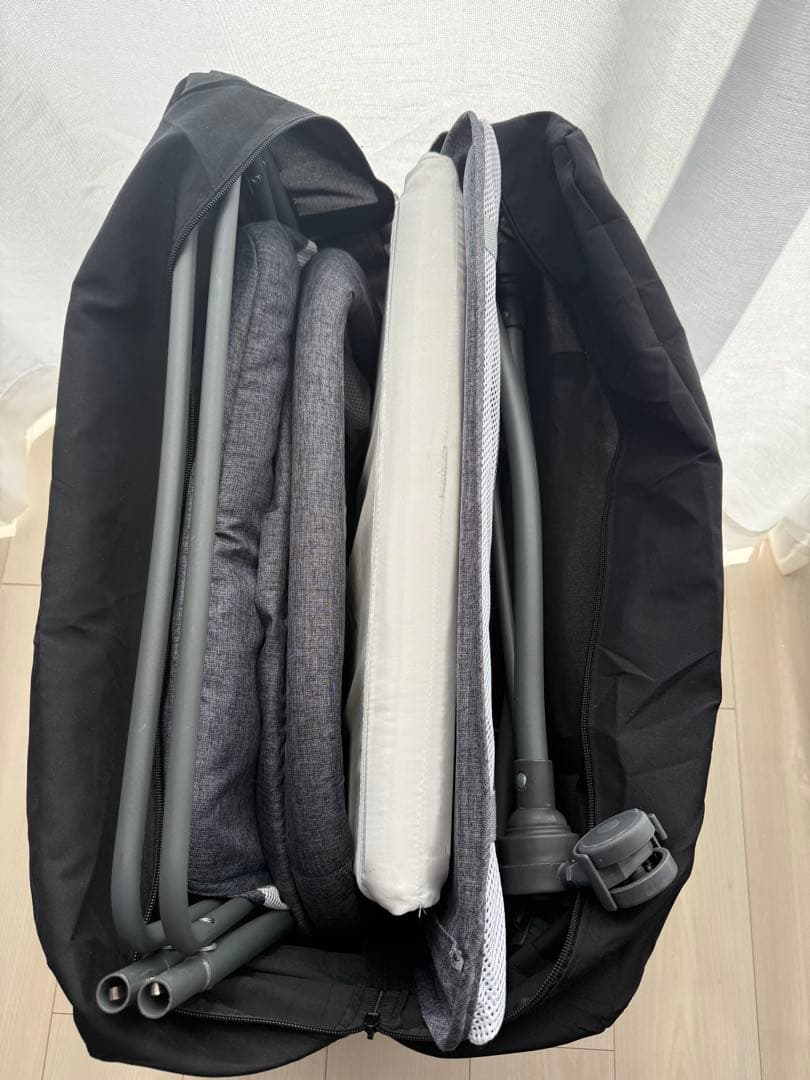 【美品】UBRAVOO 折りたたみベビーベッド