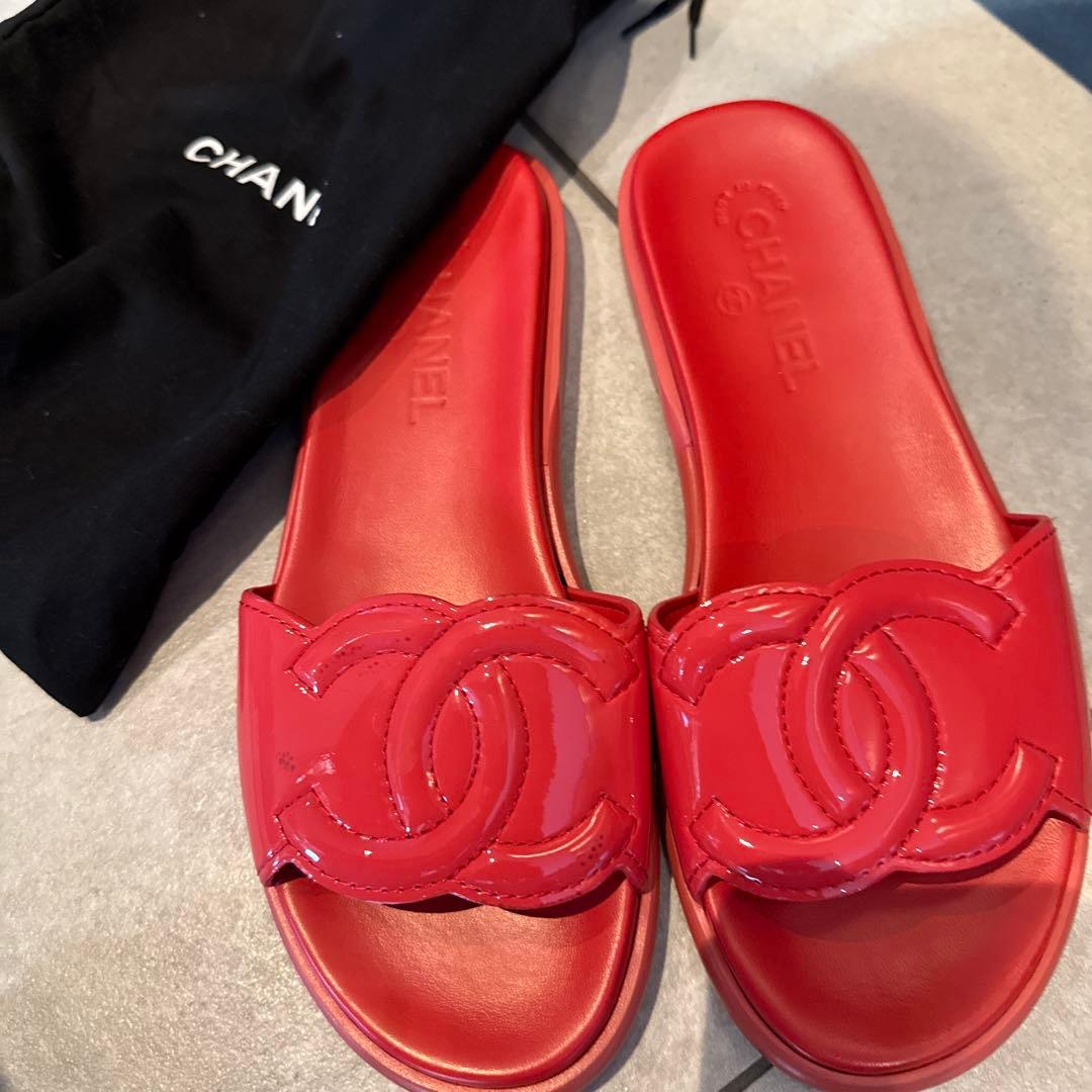 CHANEL レッド サンダル 38C