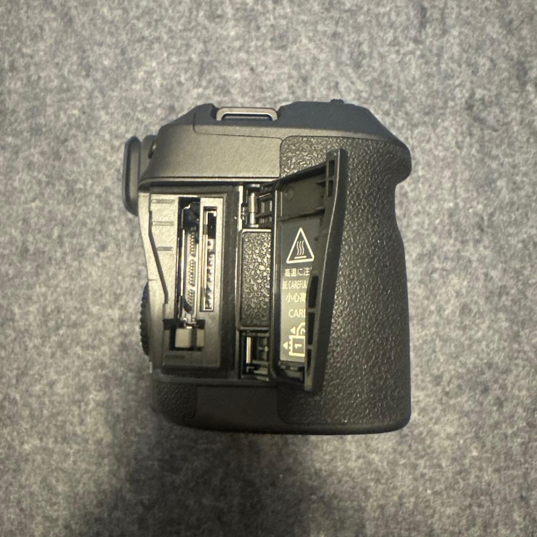 【超美品】CANON EOS R5 MARK II cfexpress B付