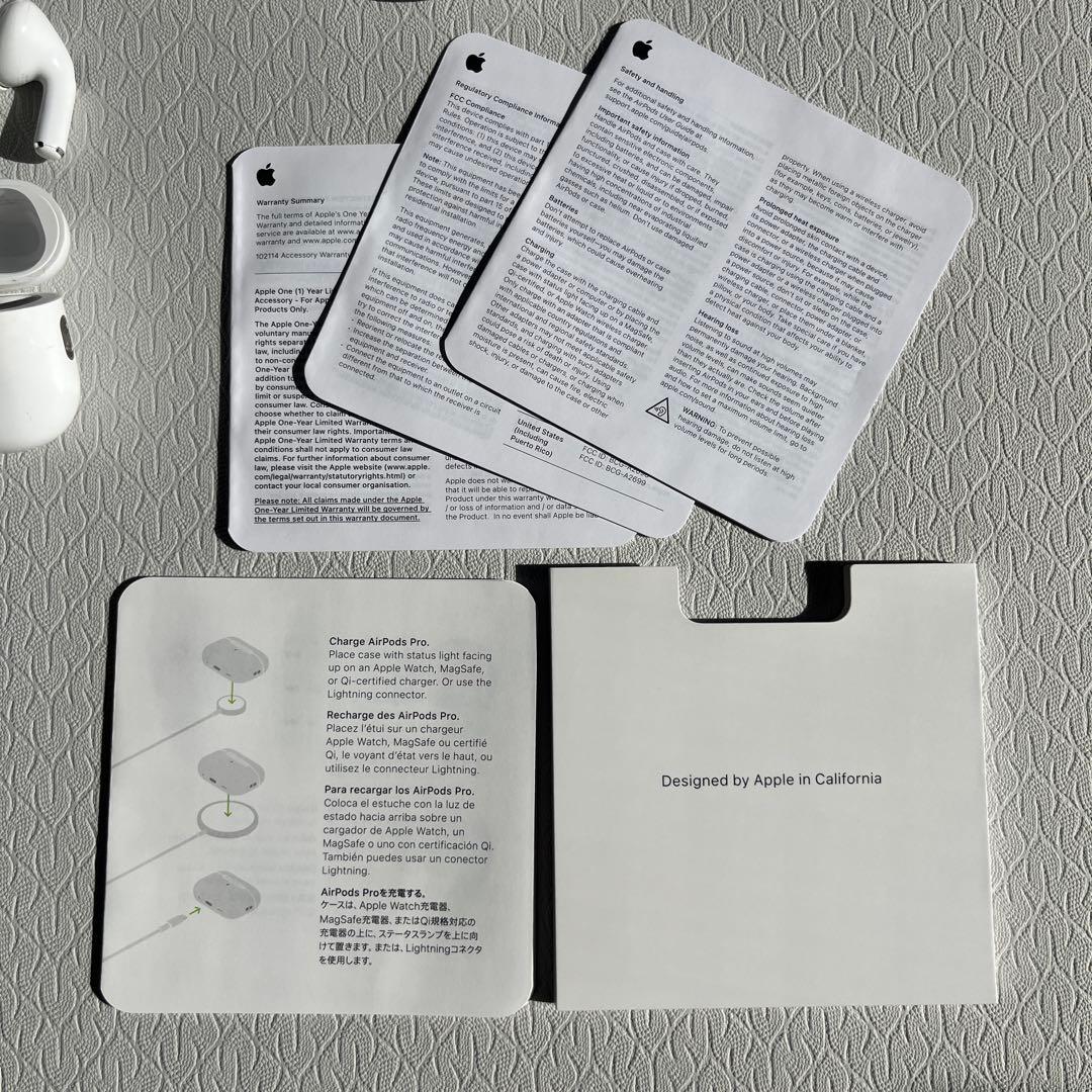 Apple AirPods Pro 第2世代 本体と付属品