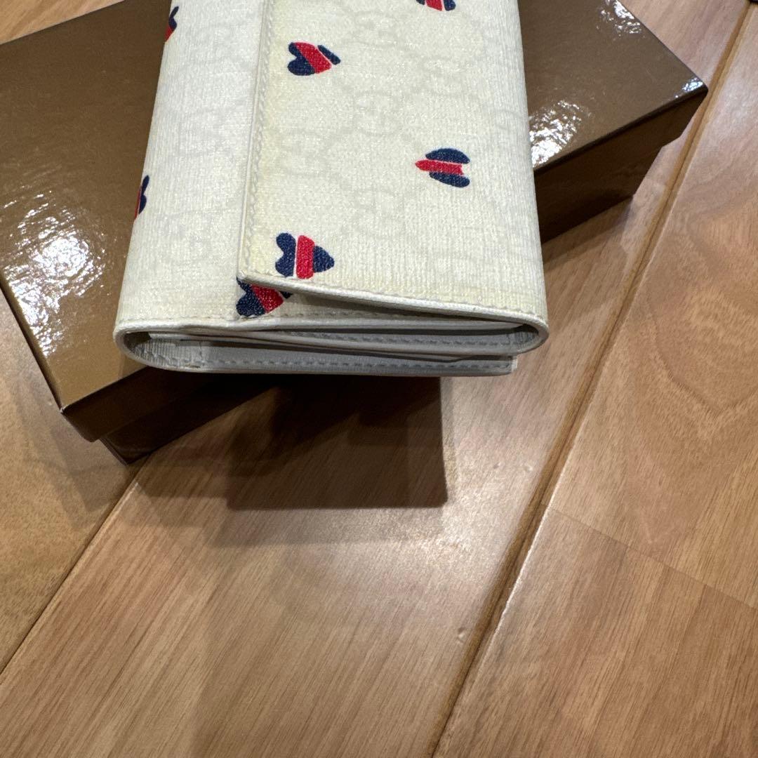GUCCI ハート柄 長財布