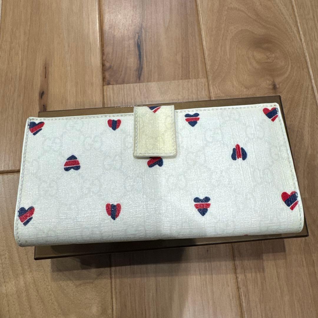 GUCCI ハート柄 長財布