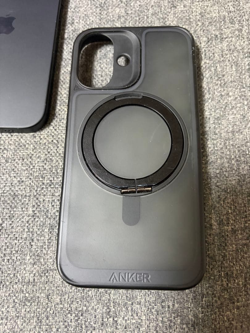 美品　iPhone16 ブラック　128GB本体