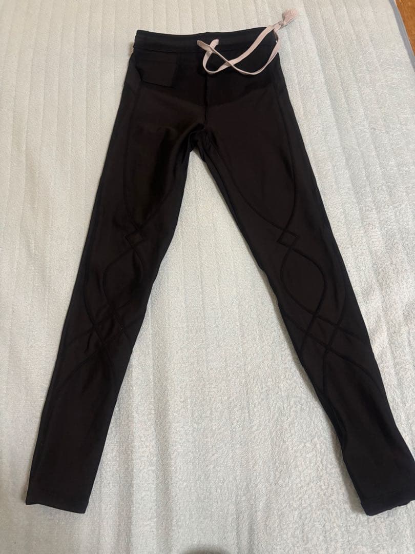 CWX 長袖シャツとレギンスとスポーツブラ2枚のセット