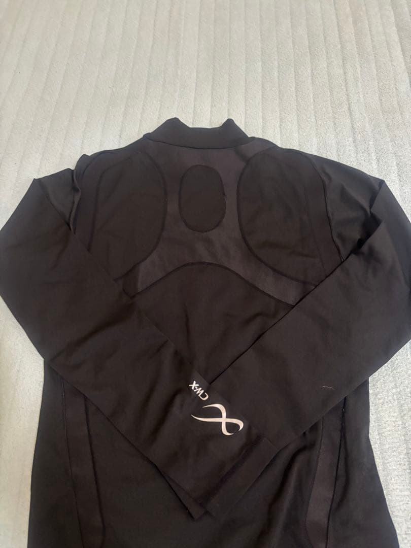 CWX 長袖シャツとレギンスとスポーツブラ2枚のセット