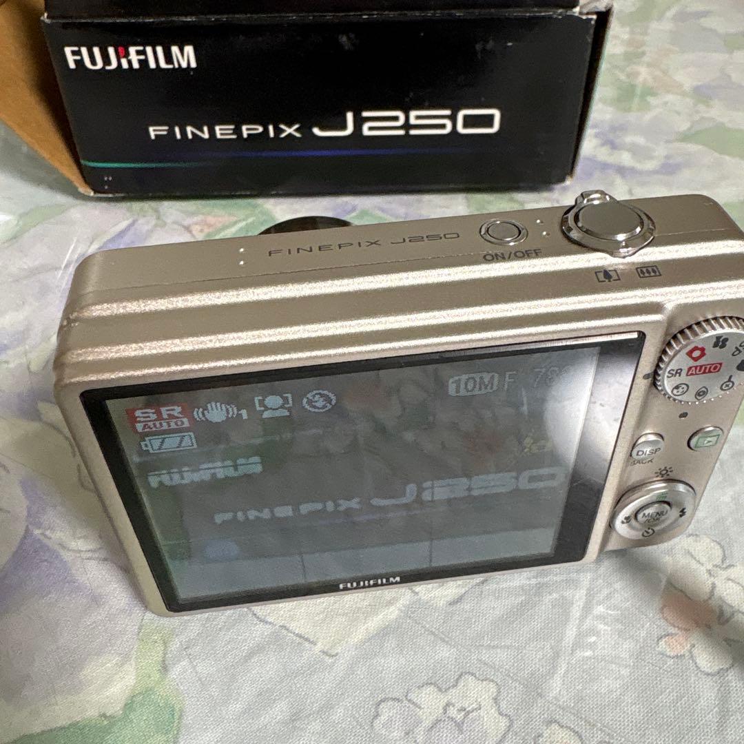 Fujifilm FinePix J250 コンパクトデジタルカメラ 値下げ