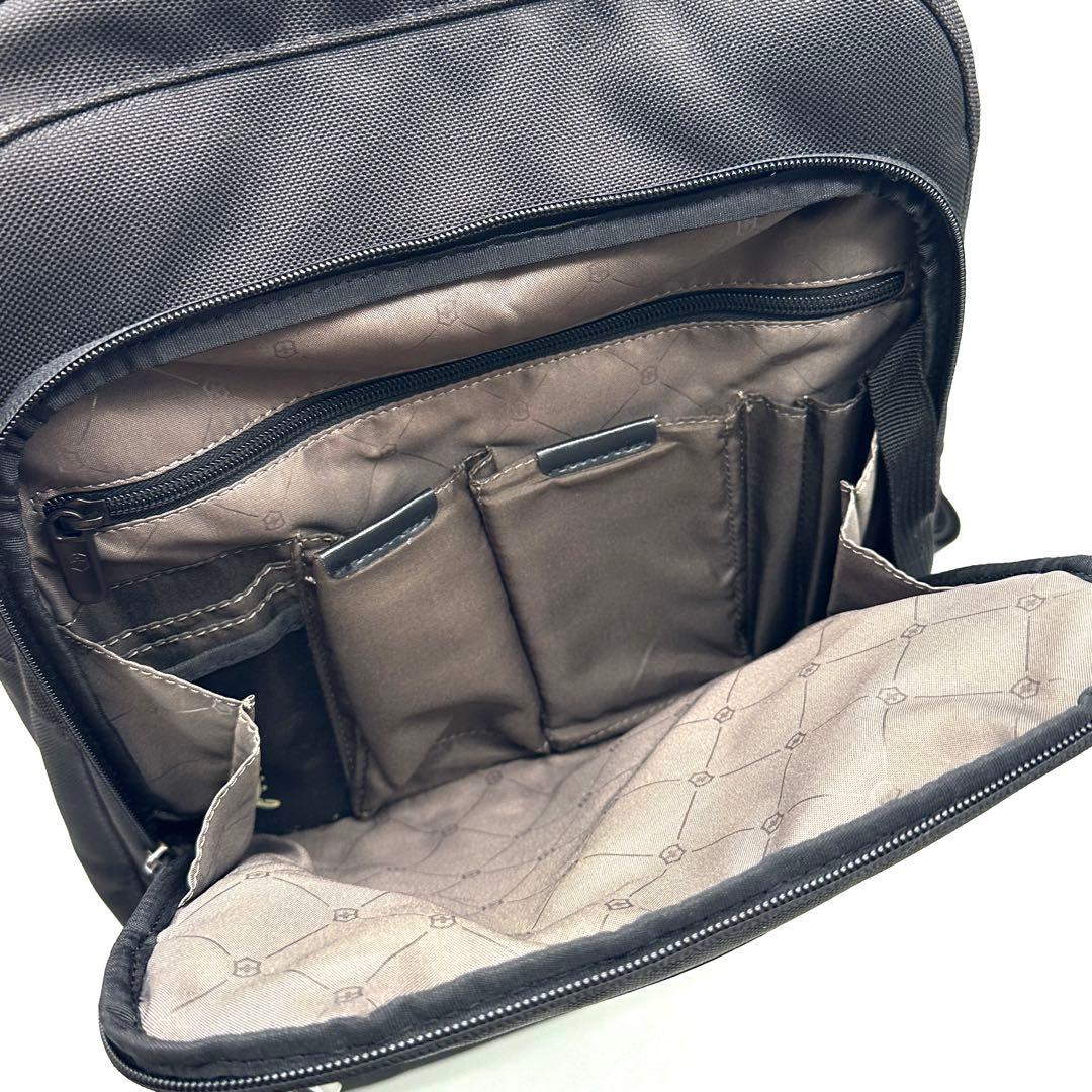 未使用級 ビクトリノックス ワークスプロフェッショナル デラックスバックパック