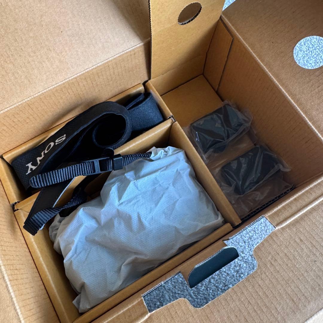 美品/SONY α7 (ILCE-7) 本体＋バッテリー2個＋ストラップ＋説明書