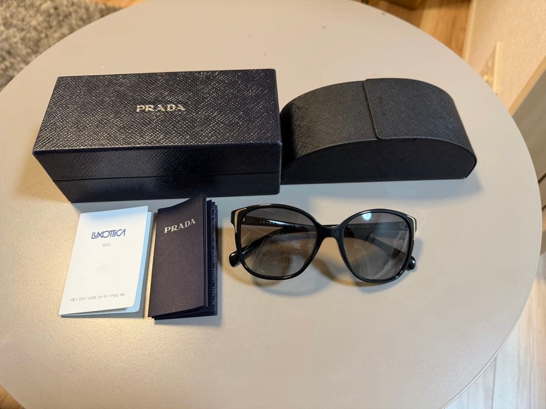 小物 PRADA Sunglasses