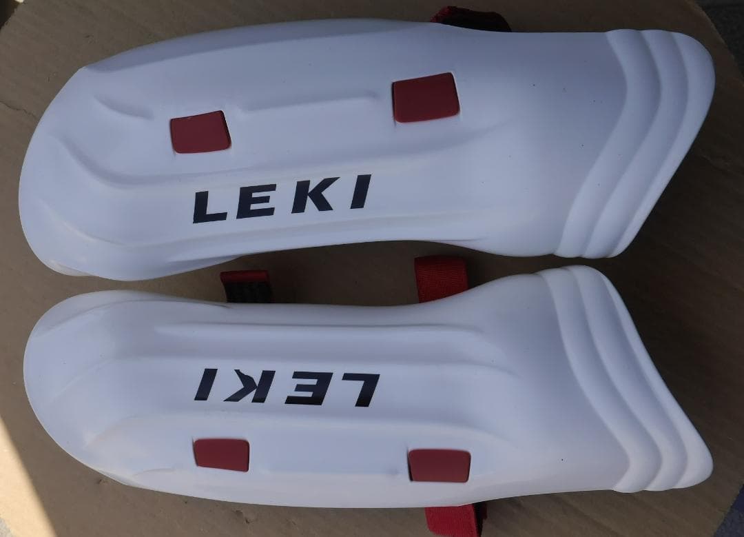 LEKI　ワールドカッププロ　シンガード（新品）