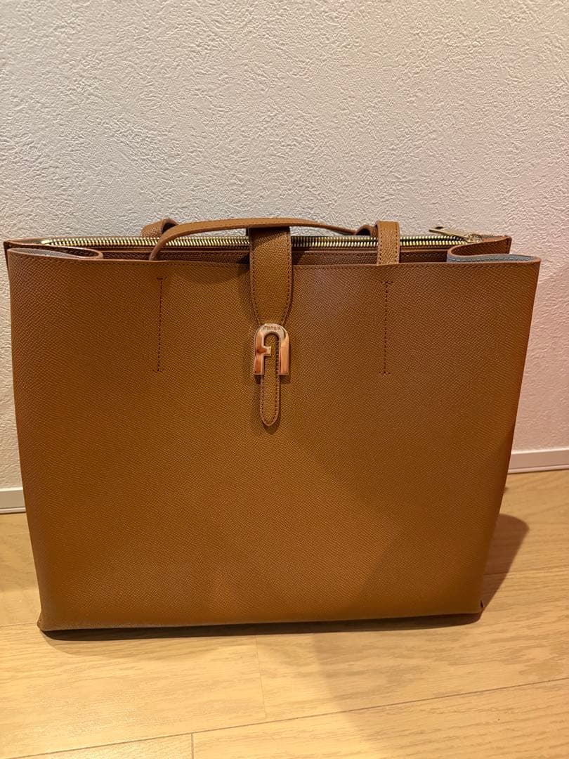 【人気モデル】FURLA フルラ ソフィア トートバッグ A4収納可 ブラウン