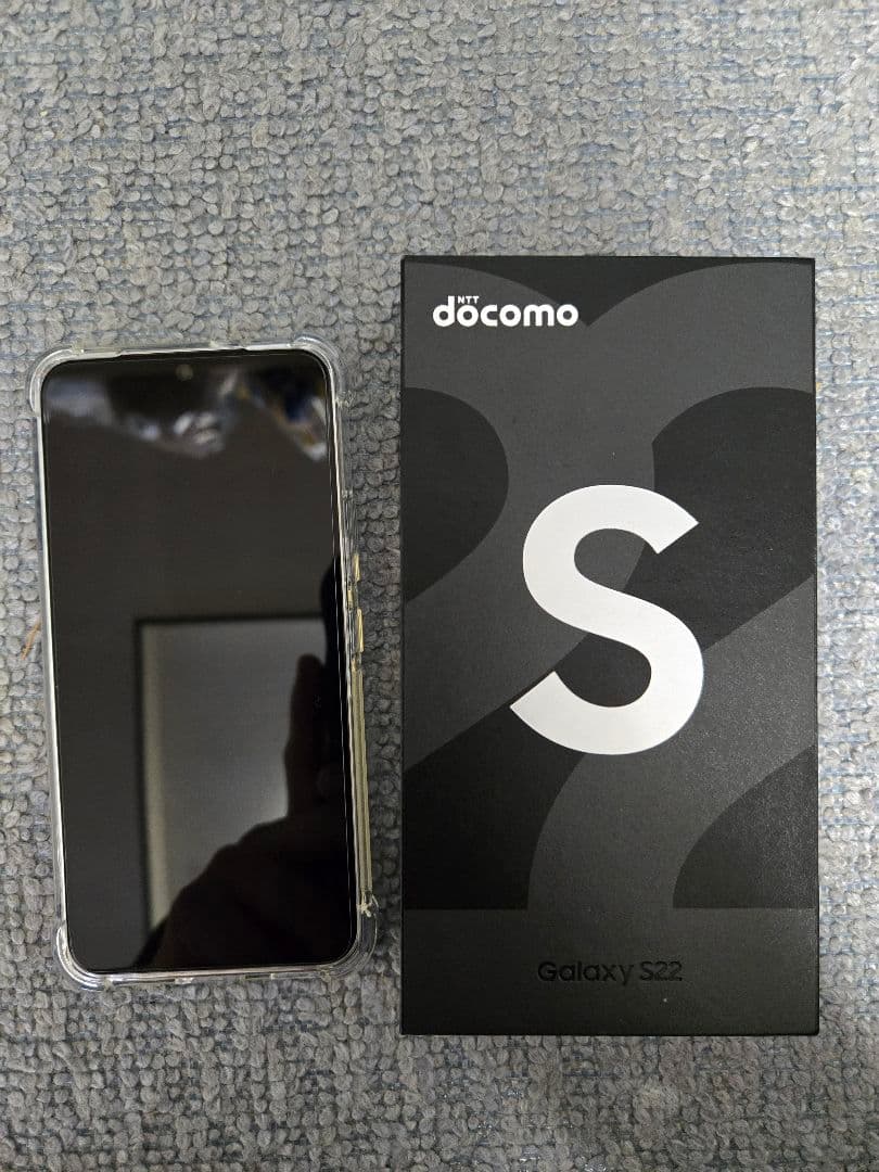 Galaxy S22 ホワイト 本体　docomo