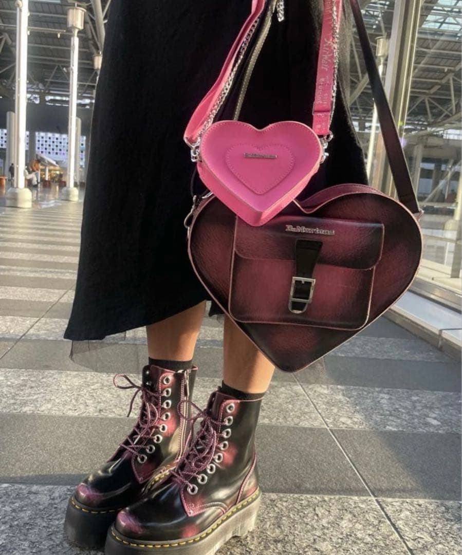 Dr. Martens ハート型バッグ バレンタイン限定