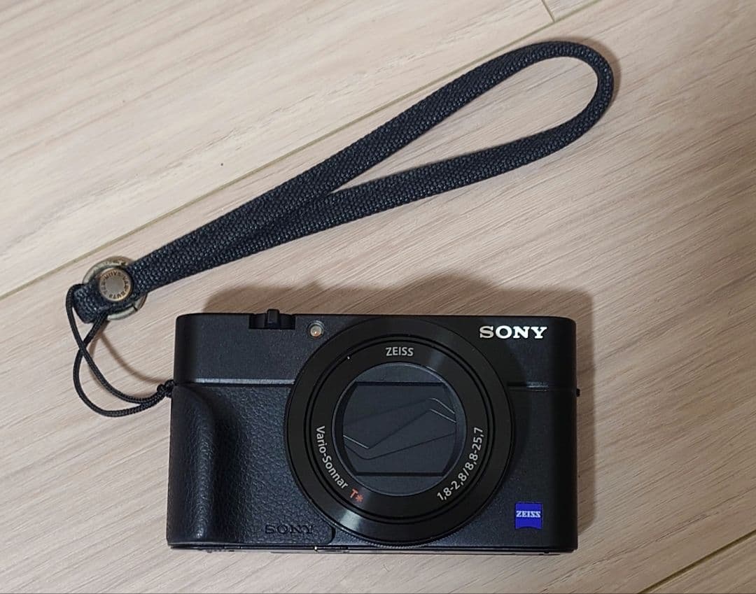 SONY RX100Ⅲコンパクトデジタルカメラ ZEISSレンズ