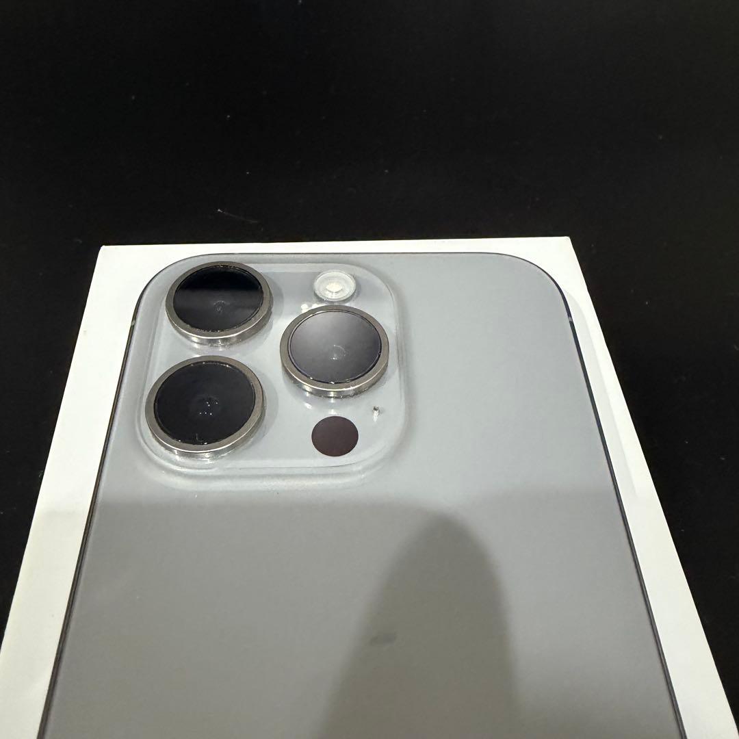 SIMフリーiPhone 15 Pro 128GB ナチュラルチタニウム