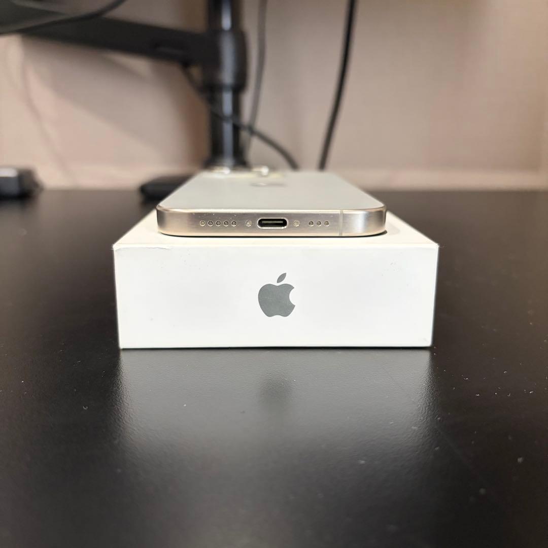 SIMフリーiPhone 15 Pro 128GB ナチュラルチタニウム