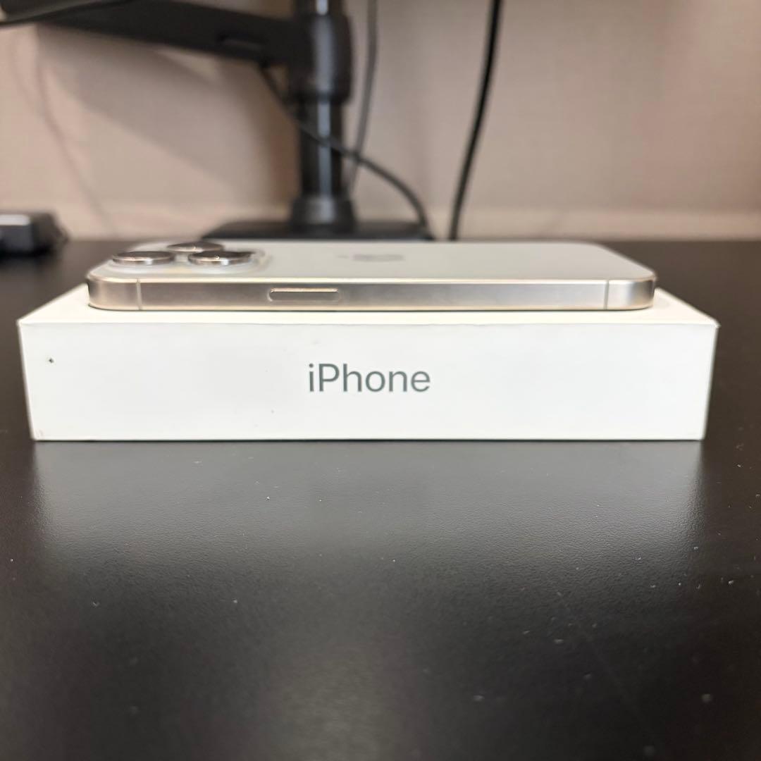 SIMフリーiPhone 15 Pro 128GB ナチュラルチタニウム