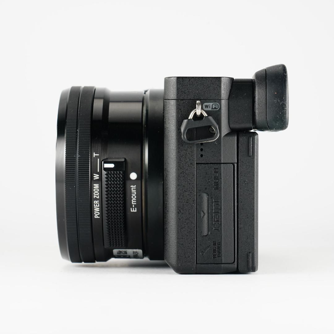 2度と戻らない瞬間を美しく、最高カメラ SONY α6400 ミラーレス 557