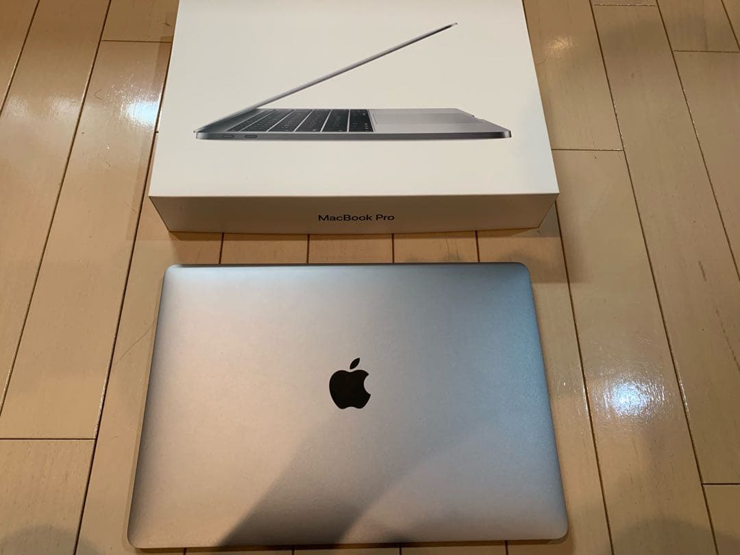 美品 Macbook Pro 13インチ 2016 グレー TouchBarなし