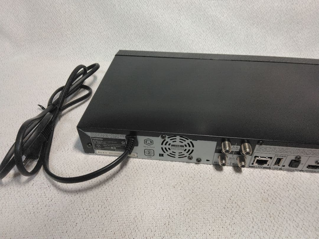 TOSHIBA DBR-C100 HDD BDレコーダー　ブルーレイ