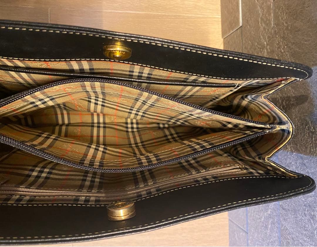 【美品】BURBERRY ビジネスバッグ　トート　ブラック　黒　ゴールド　金