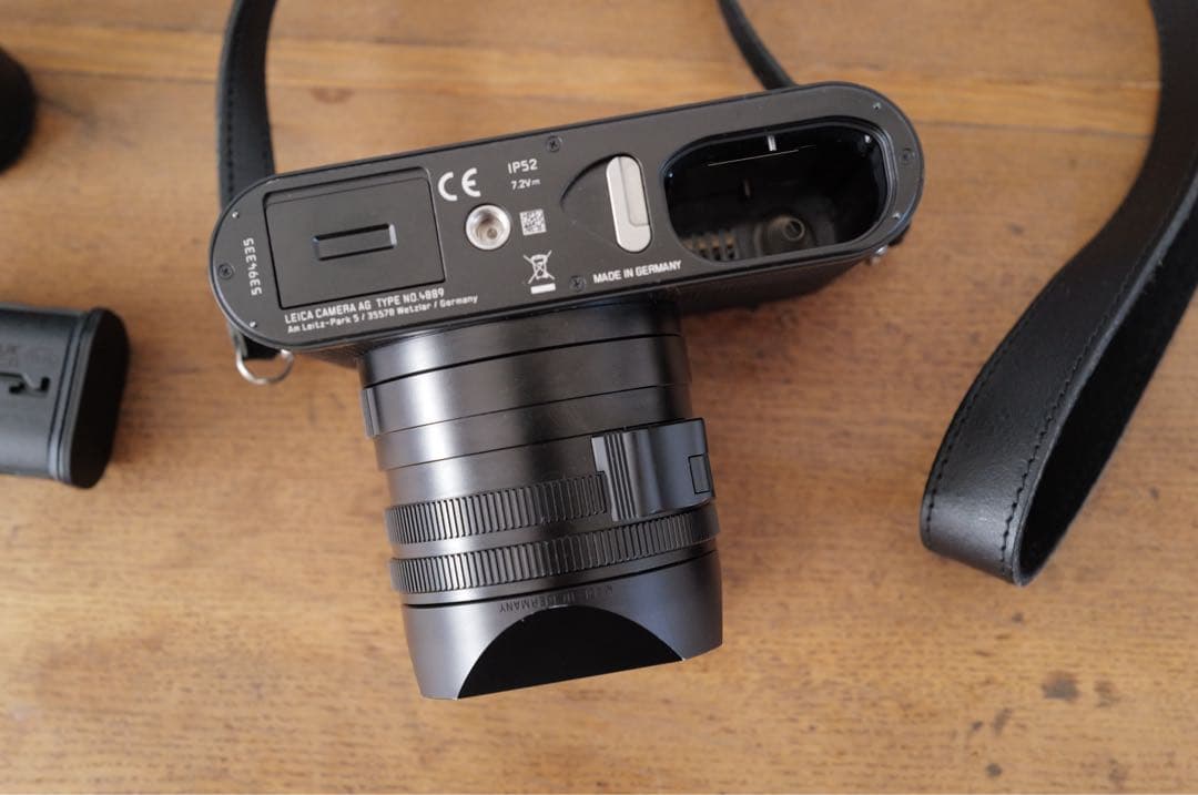 Leica ライカ Q2 純正レザーケース+その他おまけ付き