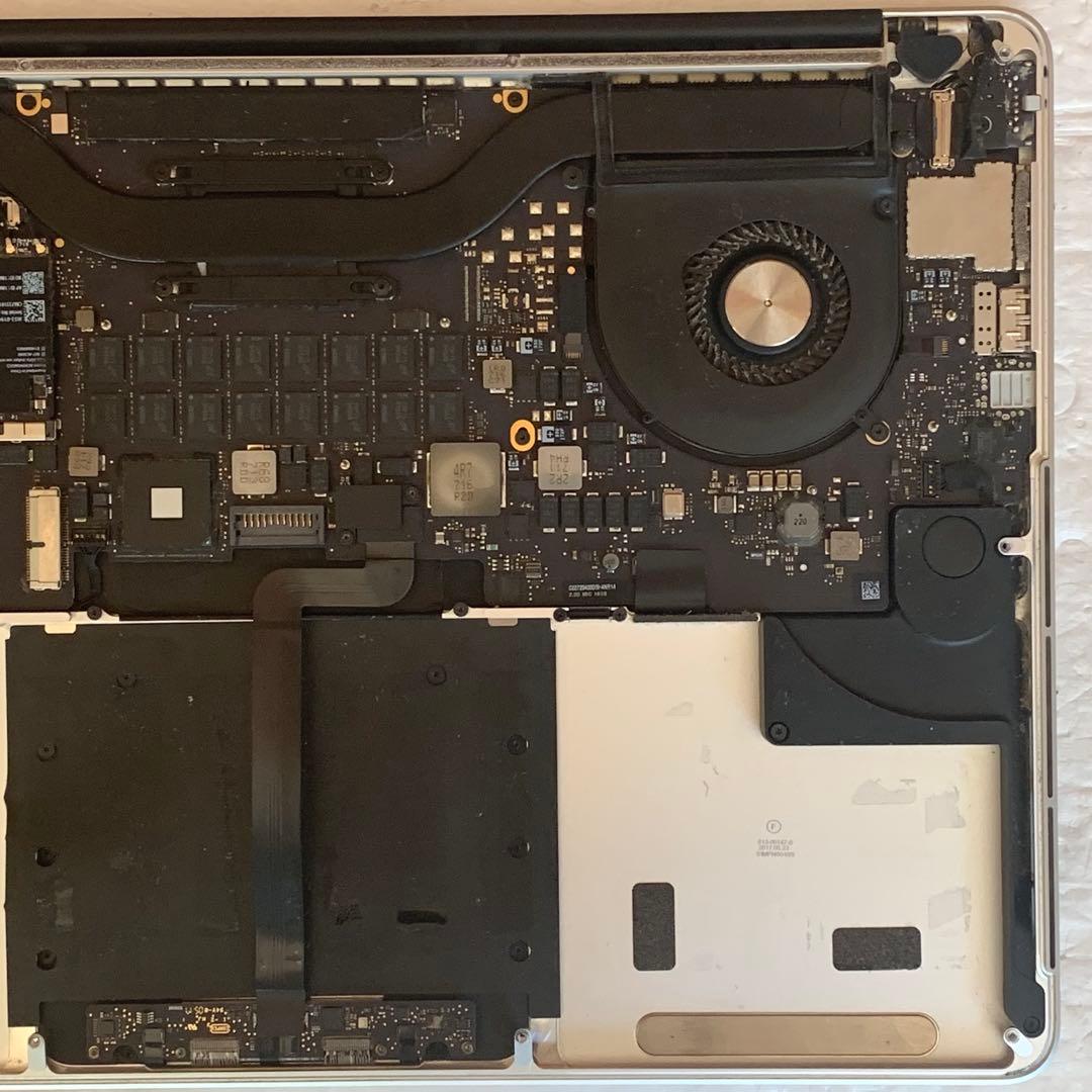 ジャンク アップル MacBook Pro 15インチ16GB Mid 2015