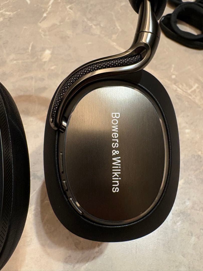 Bowers & Wilkins Px8 S2 ワイヤレスヘッドフォン