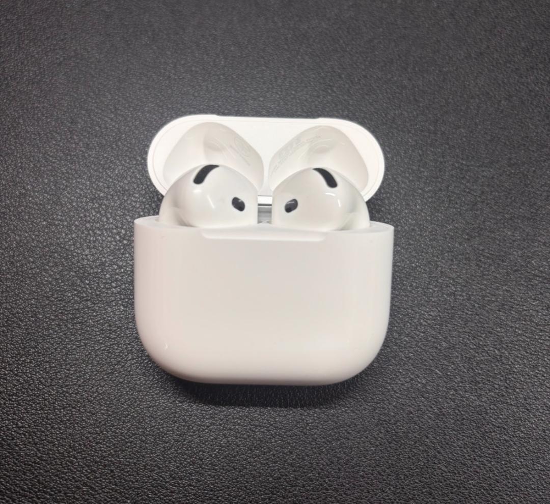 Apple正規品 ANC搭載 AirPods4