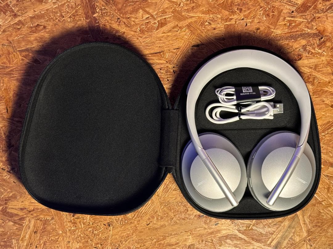 ヘッドホン BOSE NOISE CANCELLING HEADPHONES 700