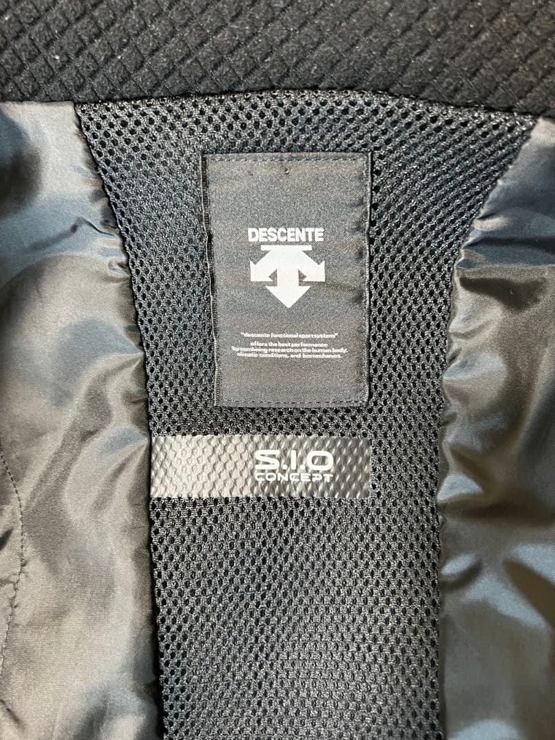 【極美品】DESCENTE S.I.O CONCEPT スノーウェア Lサイズ