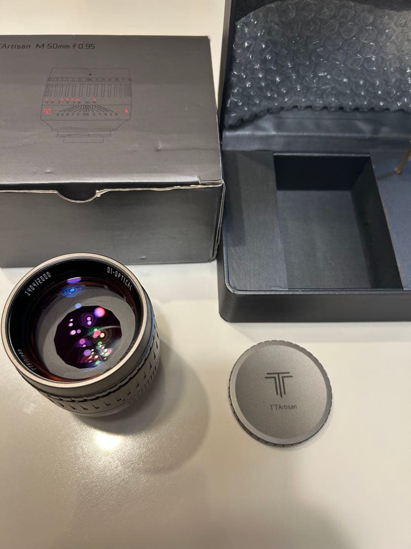 TTArtisan 50mm F0.95レンズ、チタンカラー