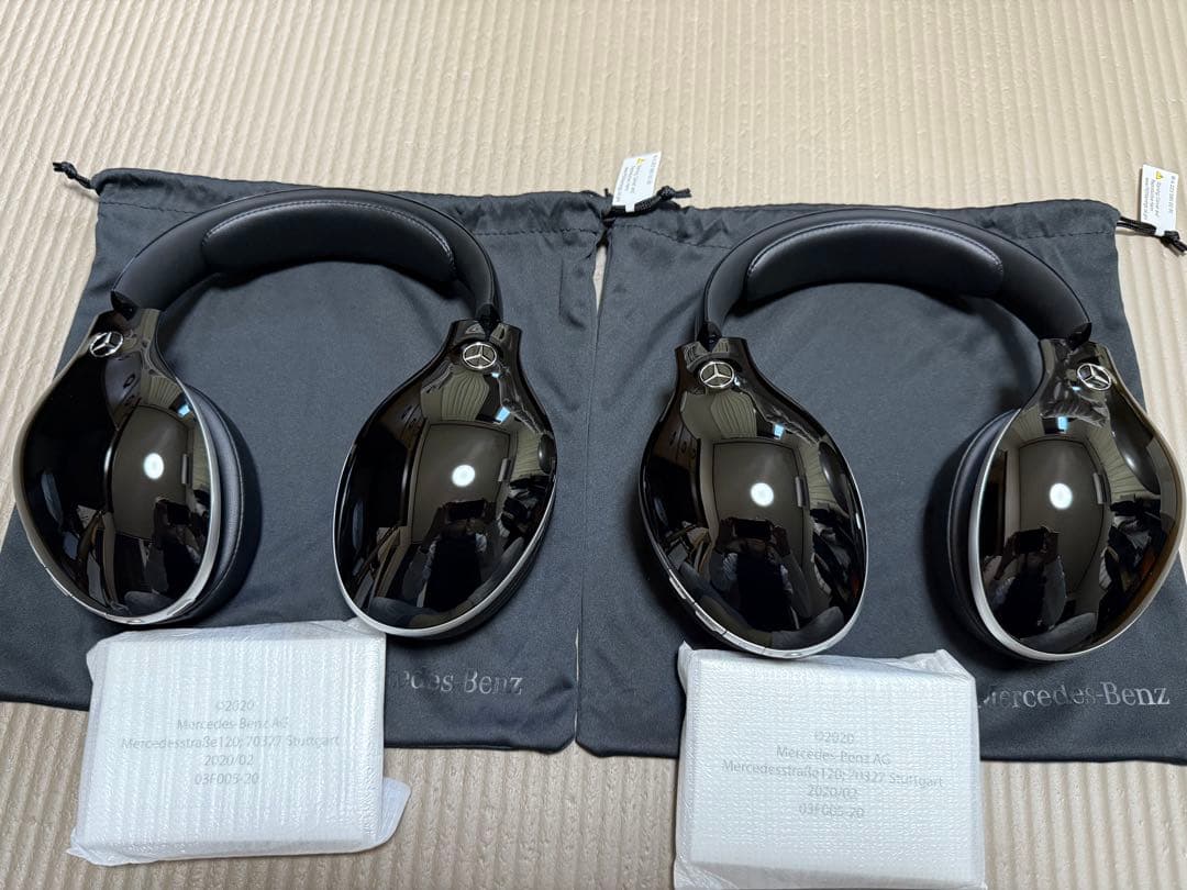 メルセデスベンツヘッドホン　ワイヤレス　ノイズキャンセリング　2個セット