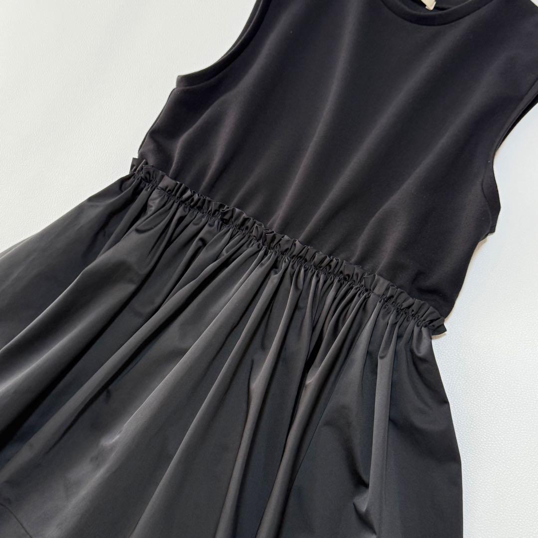 極美品 LE PHIL リモンタ ナイロンツイルティアードワンピース　ブラック