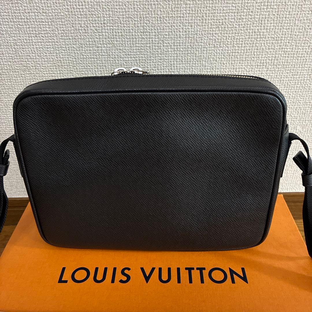 クルミさん専用ルイヴィトン タイガ アウトドア メッセンジャーバック　美品