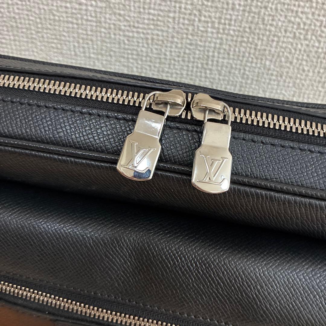 クルミさん専用ルイヴィトン タイガ アウトドア メッセンジャーバック　美品